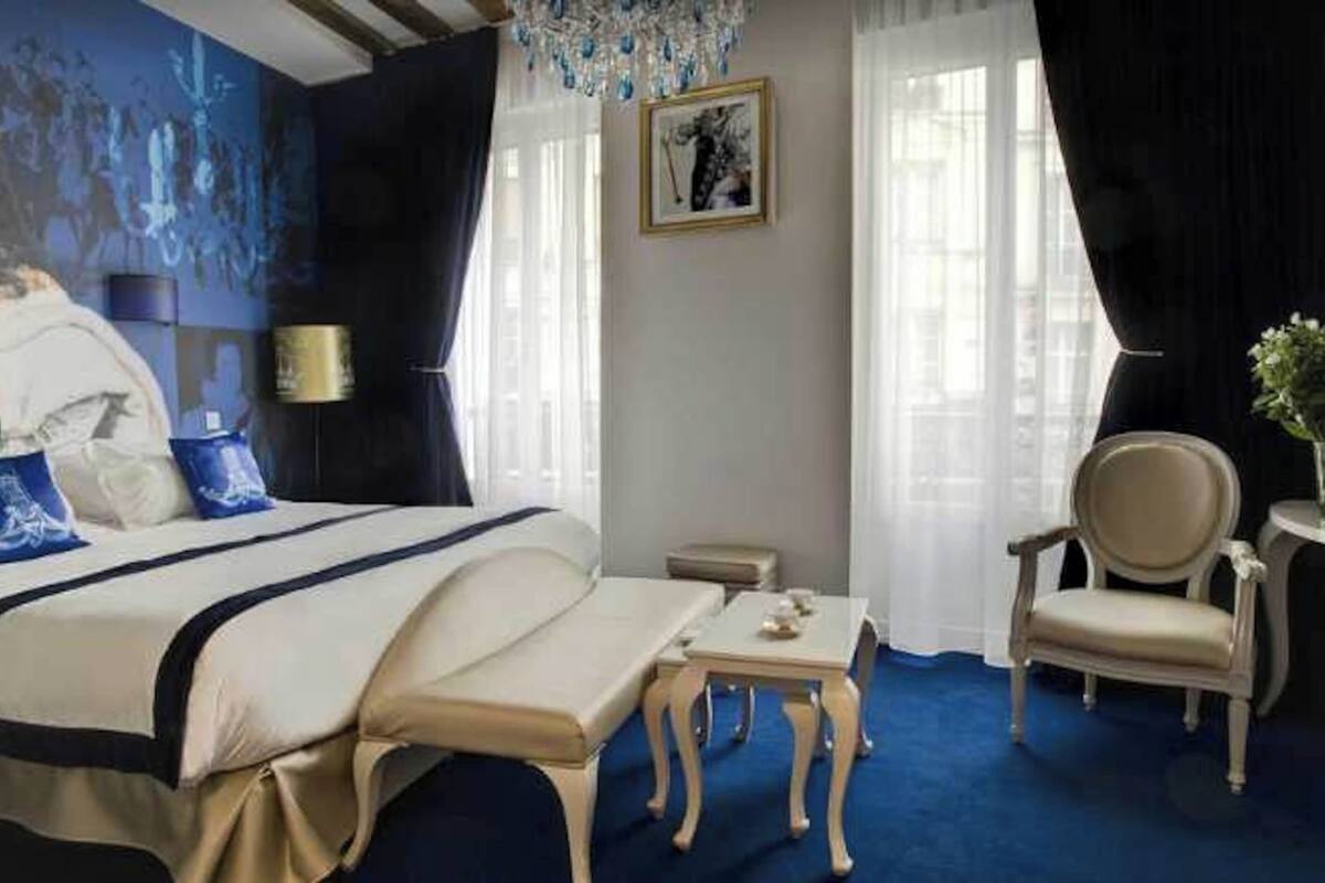 House | 1 bedroom, laptop workspace, bed sheets