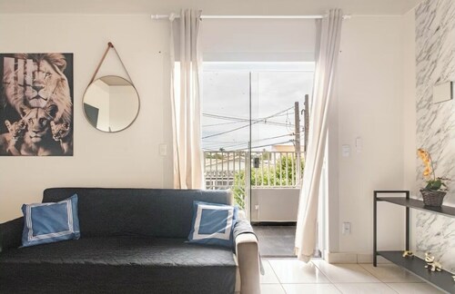 Fabulous 2-bedroom house with AC in charming Americana