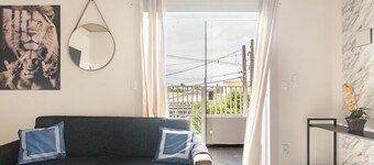 Fabulous 2-bedroom house with AC in charming Americana