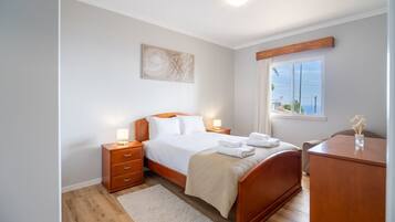 1 bedroom, internet, bed sheets