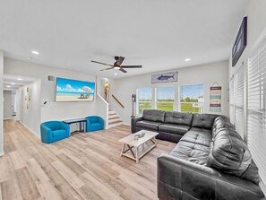 Smart TV, video games, ping pong, music library