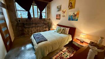 1 habitación, escritorio, wifi gratis y ropa de cama