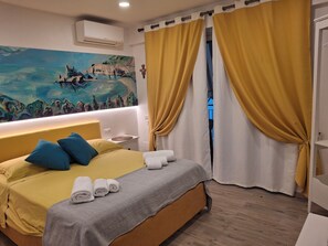 2 bedrooms, in-room safe, free WiFi, bed sheets - BREZZA MARINA A totally new facility with all the requirements. (Roccalumera)