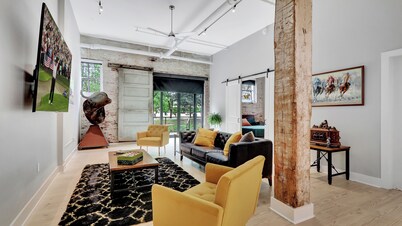 Beautiful condo in historic downtown Hot Springs with game room and gym.