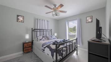 2 Schlafzimmer, Zimmersafe, BĂŒgeleisen/BĂŒgelbrett, WLAN