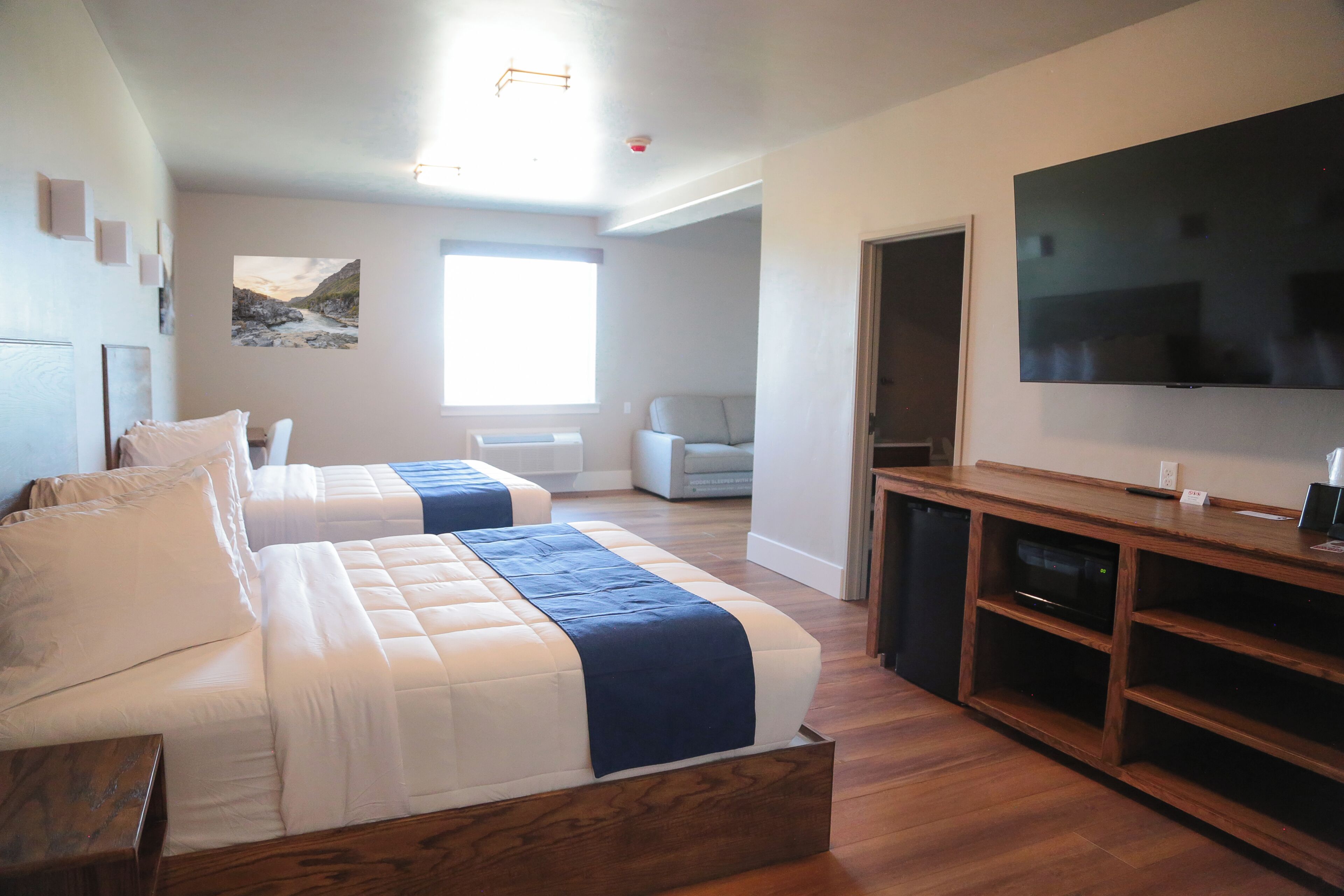 Tallelokero huoneessa, ilmainen Wi-Fi