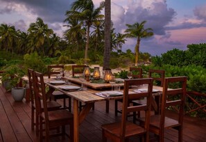 Terrace/patio - Villa 5br Beachfront TULUM -Sian Kaan (Tulum)