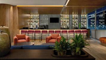 Bar (trong khuôn viên)