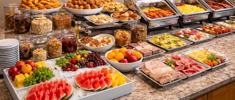 Desayuno buffet todos los días (con cargo)