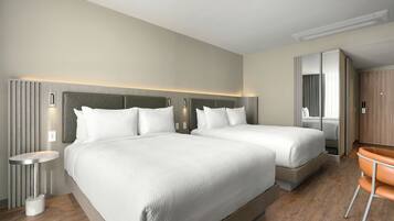 Hypo-allergenic bedding, minibar, in-room safe, desk