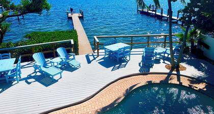 Anna Maria Waterfront Paradise, Pool, Kayaks, Bikes & Blocks to Beach & Shops