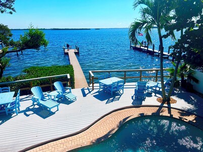 Anna Maria Waterfront Paradise, Pool, Kayaks, Bikes & Blocks to Beach & Shops