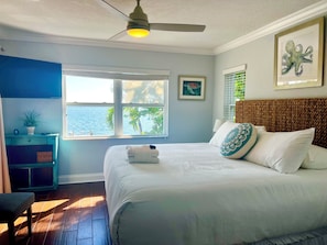 4 bedrooms, iron/ironing board, travel crib, free WiFi