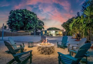 Property grounds - Cozy Beach House in Marathon (Marathon)