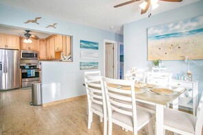 Dining - Cozy Beach House in Marathon (Marathon)