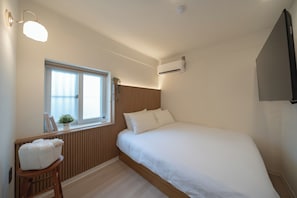 Family Suite | Desk, laptop workspace, free WiFi