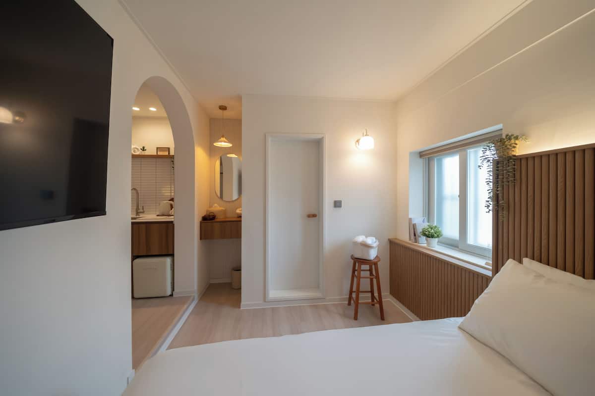 Family Suite | Desk, laptop workspace, free WiFi