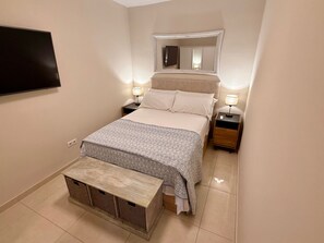 3 chambres, fer et planche à repasser, Wi-Fi gratuit, draps fournis
