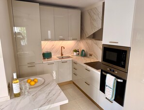 Fridge, microwave, oven, stovetop