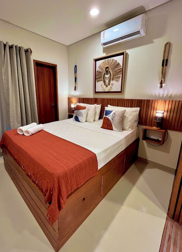 Romantic Apartment | Iron/ironing board, free WiFi
