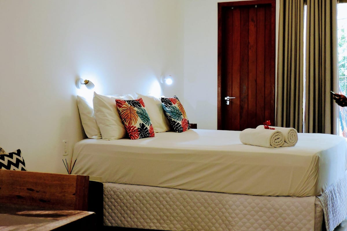 Comfort Apartment | Iron/ironing board, free WiFi