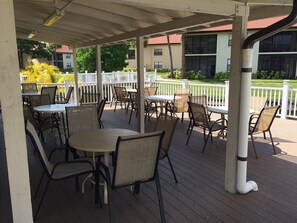 Outdoor dining - 4103 Beautiful 2-bed, 2-bath Bradenton condo close to Beaches and IMG (Bradenton)