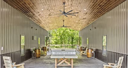 New Barndominium /Sleeps 24/ 4 Kitchens / 4 Hot Tubs / 4 Firepits