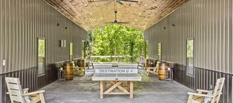 New Barndominium /Sleeps 24/ 4 Kitchens / 4 Hot Tubs / 4 Firepits