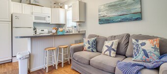 3 Mi to ICW: Coastal Carolina Home w/ Pool Access