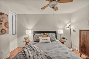 2 bedrooms, iron/ironing board, Internet, bed sheets