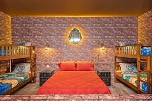9 bedrooms, iron/ironing board, WiFi, bed sheets