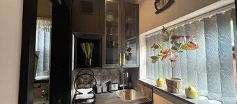 Studio C - Newly renovated private 1 bed studio