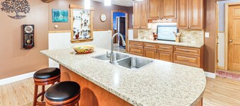 Family-Friendly Home w/ Furnish Patio in Crystal!