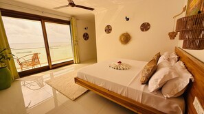 Deluxe Double Room, Balcony, Ocean View | Desk, iron/ironing board, free WiFi