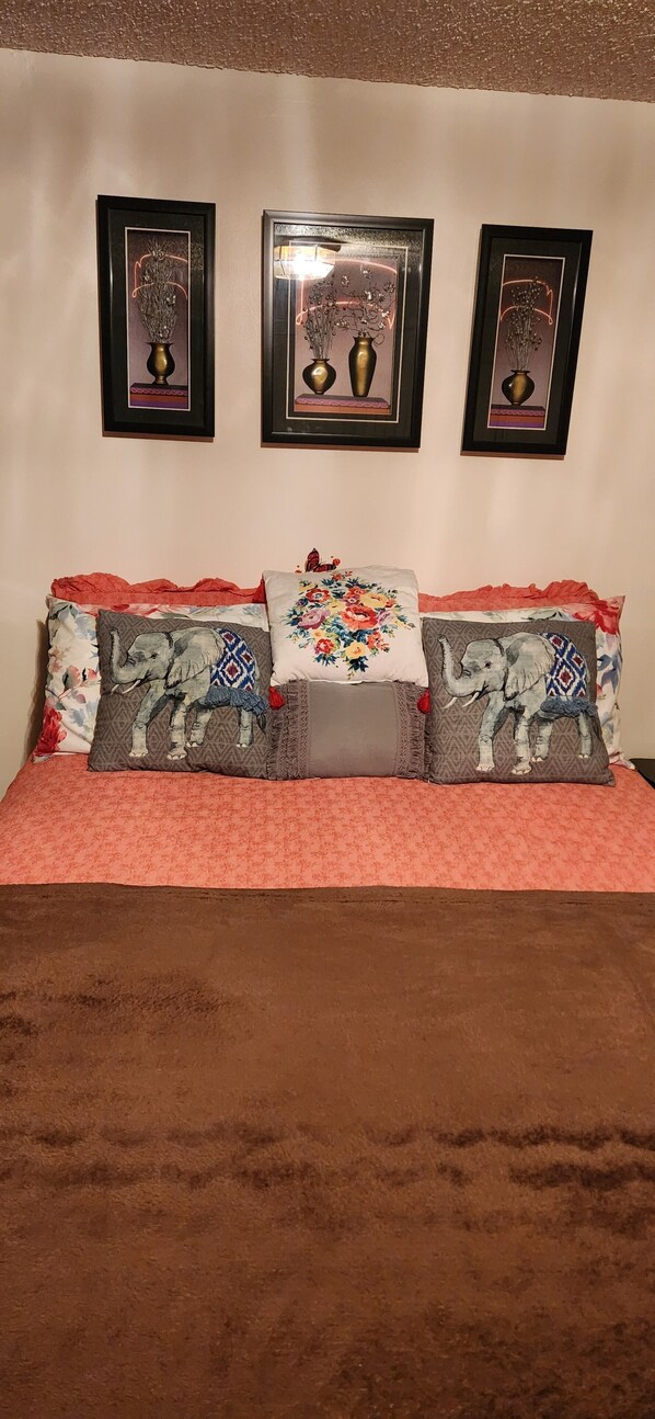 1 bedroom, free WiFi, bed sheets