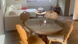 Uklassifisert bilde, 4 av 8, knapp