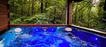Bear Foot Heaven
Cabin Retreat in Ga Mountains