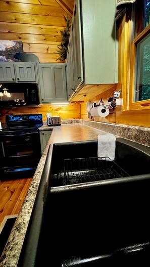 Microwave, oven, stovetop, dishwasher