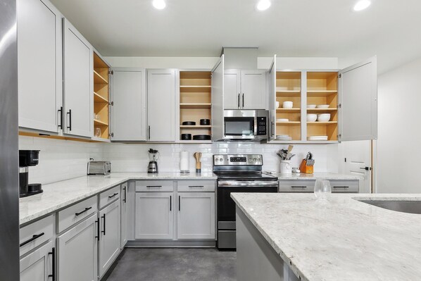 Fridge, microwave, oven, stovetop