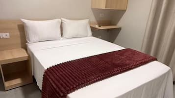 Single Room, City View | Desk, laptop workspace, free WiFi