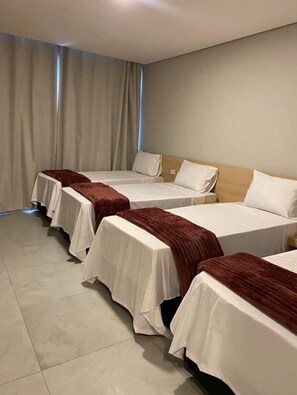 Classic Quadruple Room | Desk, laptop workspace, free WiFi