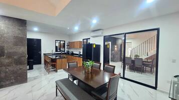 Deluxe House, Balcony, Courtyard View