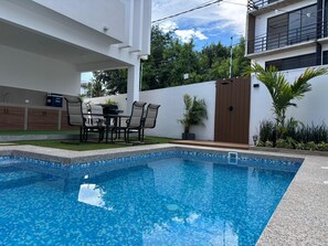 Outdoor pool, open 7:00 AM to 9:00 PM, pool umbrellas, sun loungers - PRIVADA HUAYACAN (Cancun)