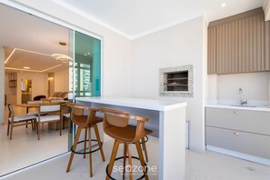 Departamento básico | Restaurantes