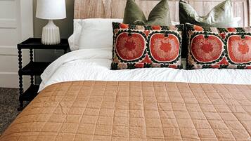 7 bedrooms, WiFi, bed sheets, wheelchair access