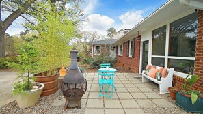 تناول الطعام بالخارج