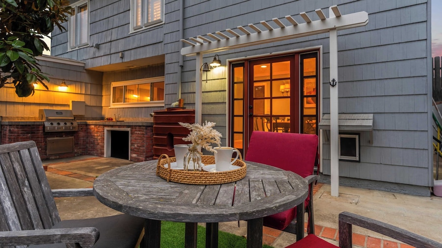 Point Loma Home w/ Putting Green, Firepit + Game Room & Beach Access Zola Street by Avantstay