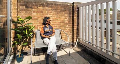 3BR | Canary Wharf | Steps to DLR & Jubilee Line