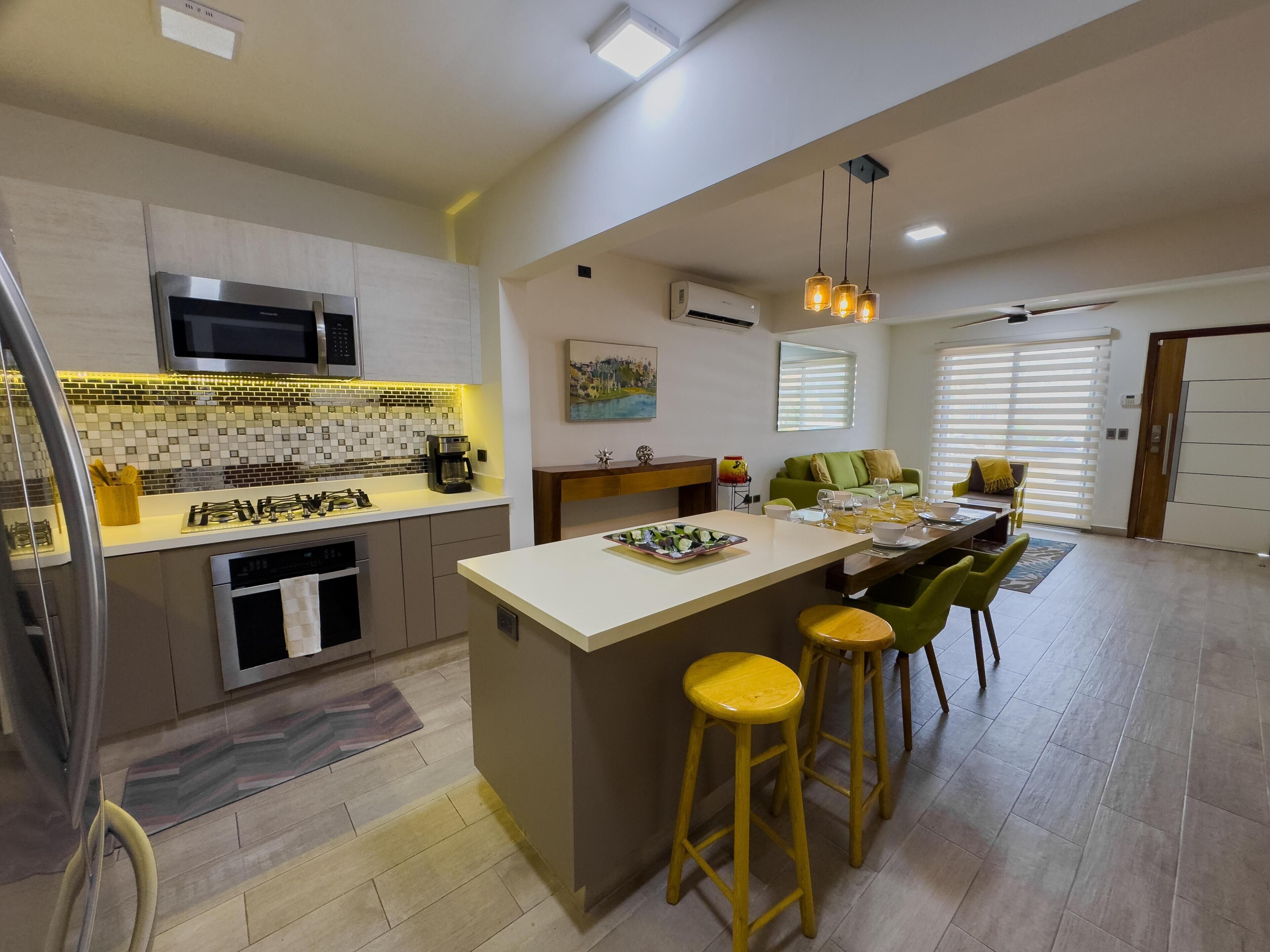 Fridge, microwave, oven, stovetop