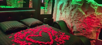 La Cachette Secrete - Love Room Caen